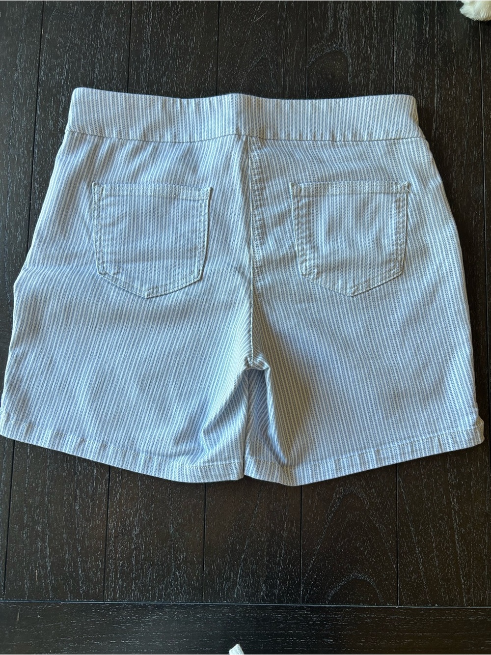 Liz Claiborne 2 Pairs Size 10 Pull-On Denim Shorts - Picture 5 of 12